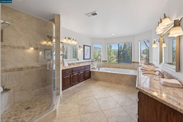 704 Blue Spruce Dr, Danville, CA 94506