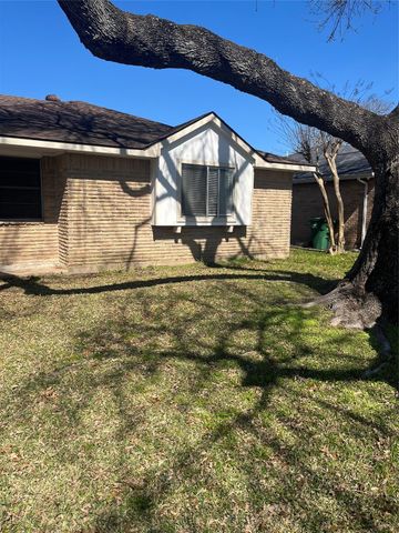 10822 Langdon Lane, Houston, TX 77072