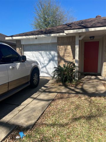 10822 Langdon Lane, Houston, TX 77072