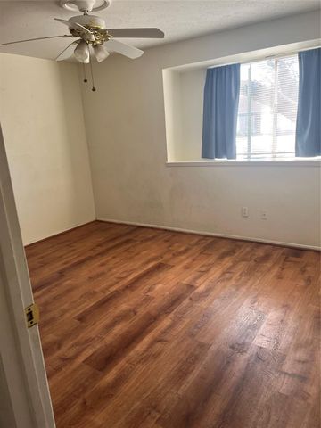 10822 Langdon Lane, Houston, TX 77072