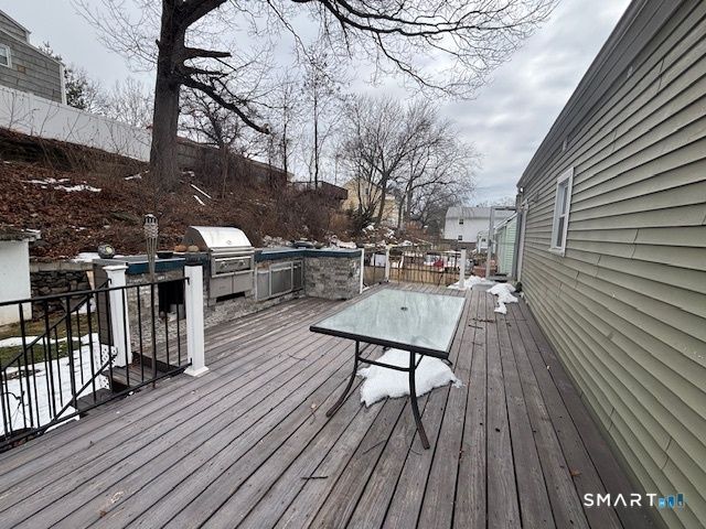 474 Indian Avenue, Bridgeport, CT 06606