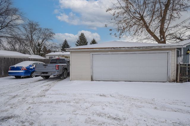 2042 GIDEON Avenue, Zion, IL 60099