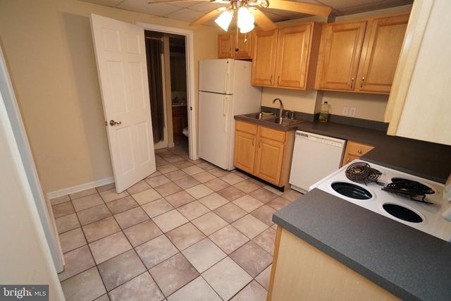 215-B W SUMMIT ST, Mohnton, PA 19540