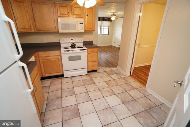 215-B W SUMMIT ST, Mohnton, PA 19540