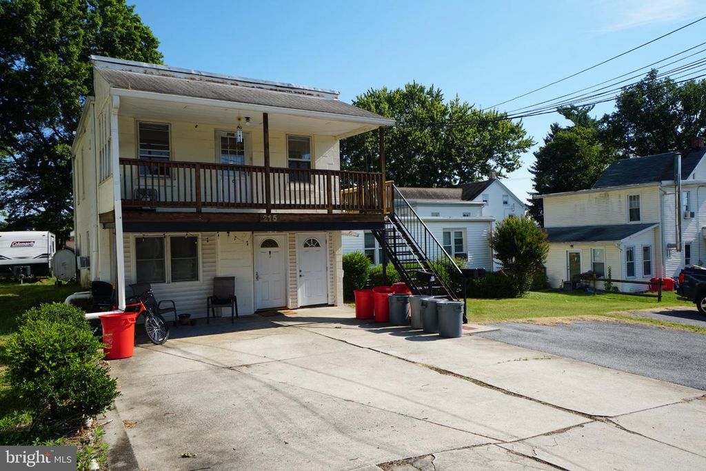 215-B W SUMMIT ST, Mohnton, PA 19540