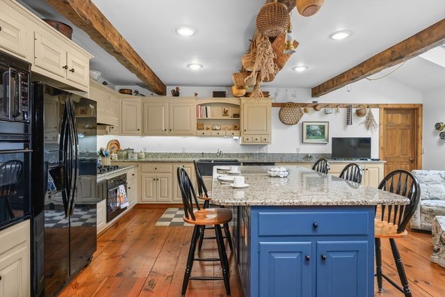 41 Court Street, Chatham, MA 02650