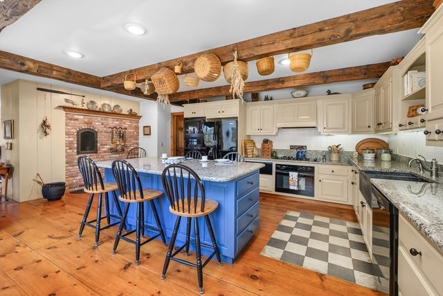 41 Court Street, Chatham, MA 02650