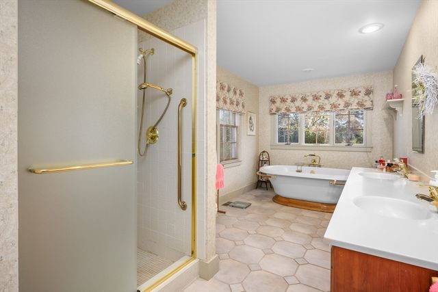 41 Court Street, Chatham, MA 02650