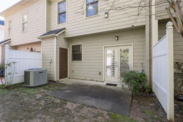 1238 Harris Commons Place, Roswell, GA 30076