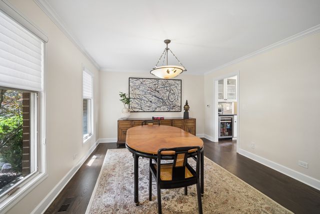 4220 Terri Lyn Lane, Northbrook, IL 60062