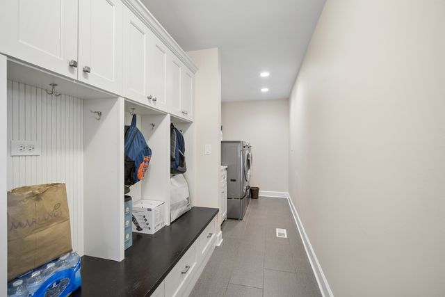 4220 Terri Lyn Lane, Northbrook, IL 60062