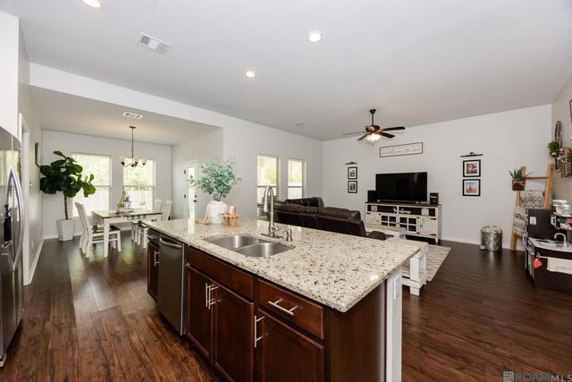 28315 Natchez Trace, Denham Springs, LA 70726