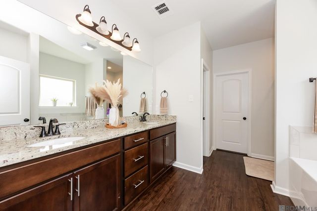 28315 Natchez Trace, Denham Springs, LA 70726
