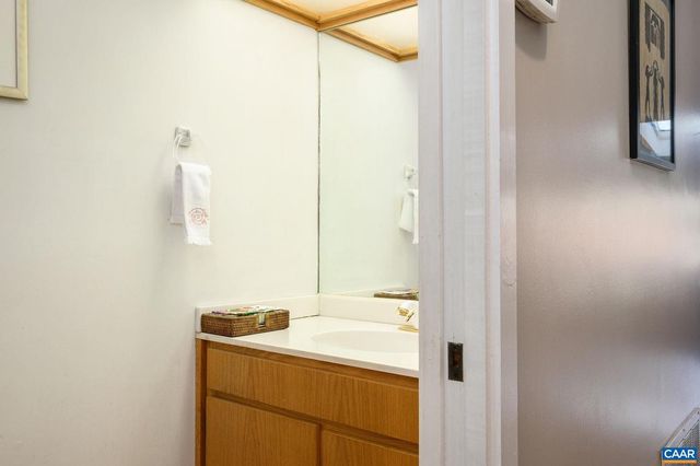 311 NW 2ND ST #B, Charlottesville, VA 22902