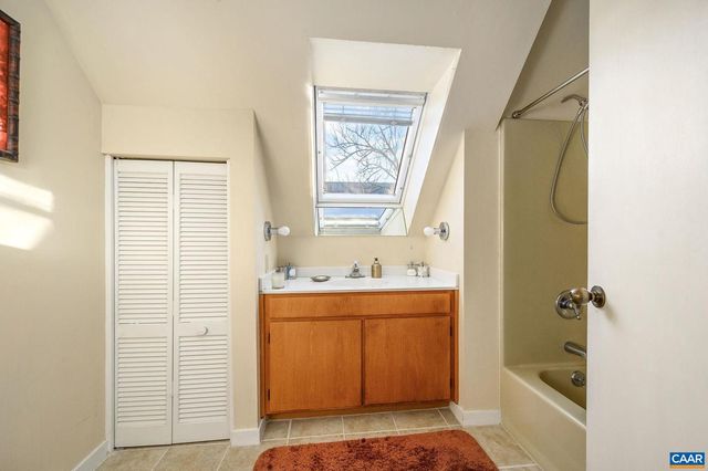 311 NW 2ND ST #B, Charlottesville, VA 22902