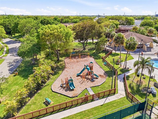 6704 SW 114th Pl F, Miami, FL 33173