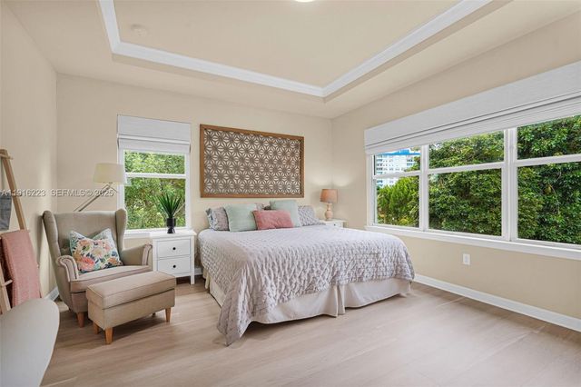 3936 Mahogany Ln, Hollywood, FL 33021