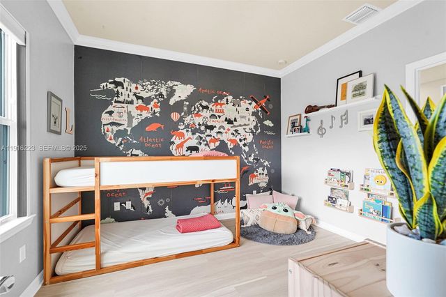 3936 Mahogany Ln, Hollywood, FL 33021