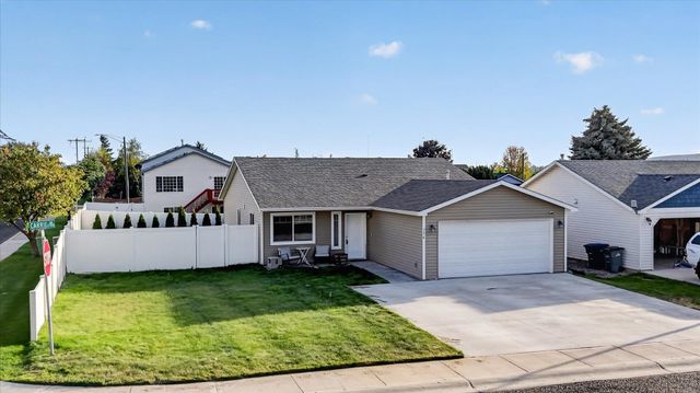 736 E Carrie Dr, Medical Lake, WA 99022 property photo