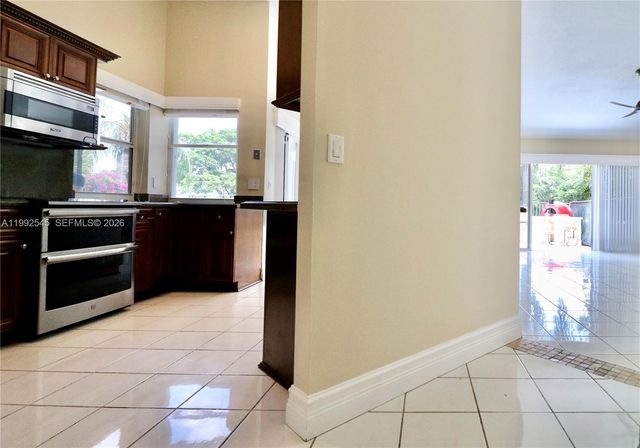 2686 Palmer Place, Weston, FL 33332