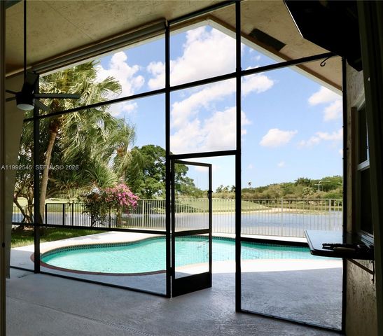 2686 Palmer Place, Weston, FL 33332