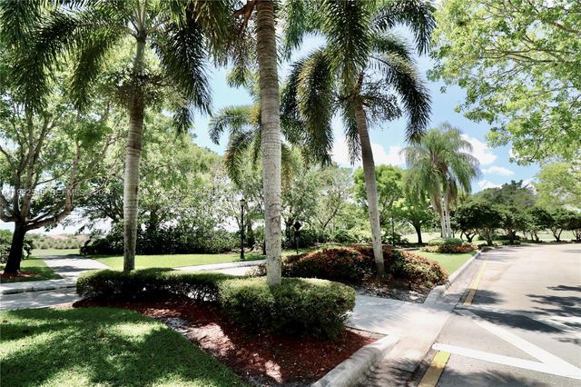 2686 Palmer Place, Weston, FL 33332
