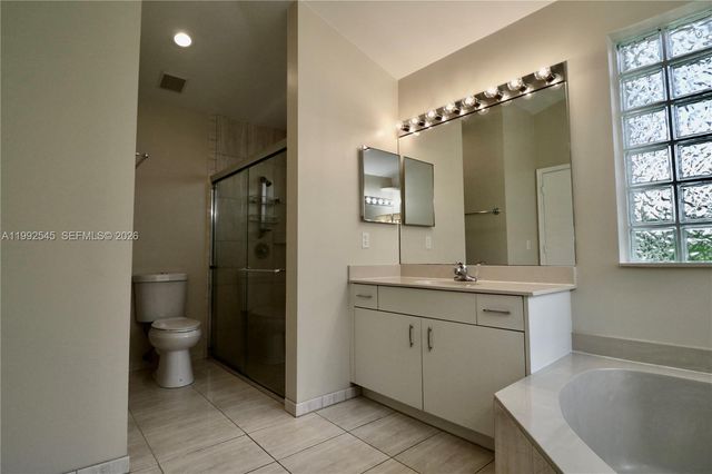 2686 Palmer Place, Weston, FL 33332