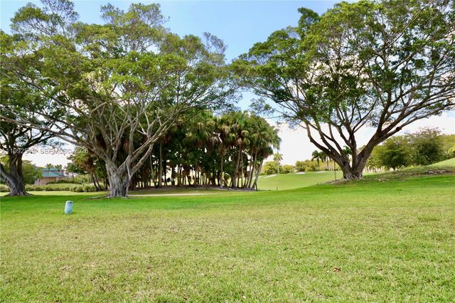 2686 Palmer Place, Weston, FL 33332