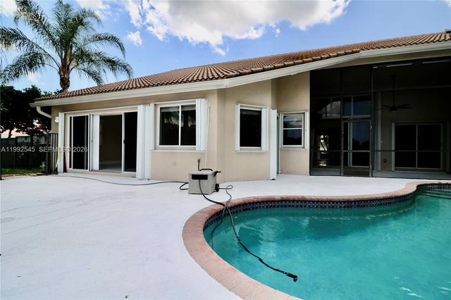 2686 Palmer Place, Weston, FL 33332