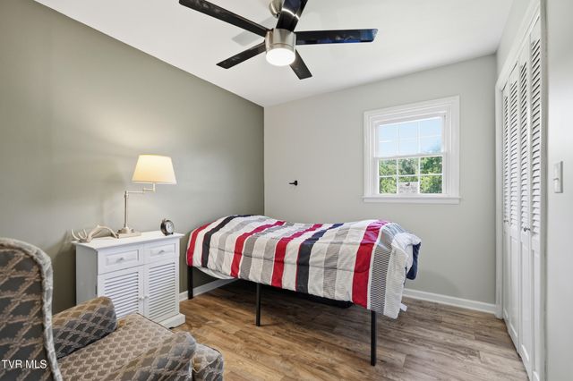 3216 Dry Creek Road, Duffield, VA 24244
