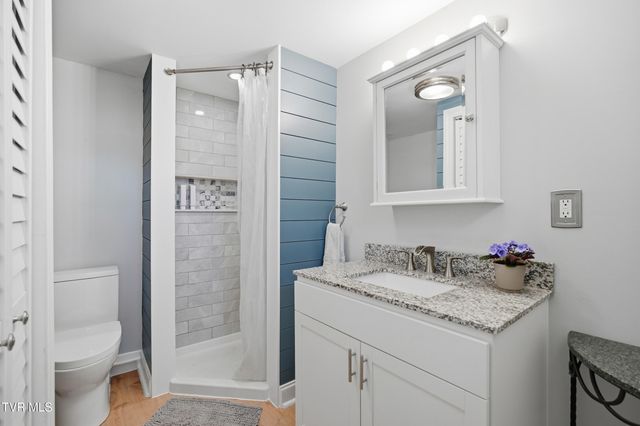 3216 Dry Creek Road, Duffield, VA 24244