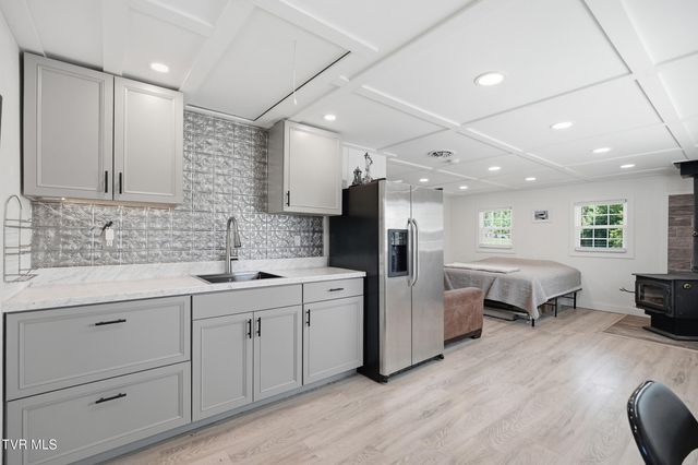 3216 Dry Creek Road, Duffield, VA 24244