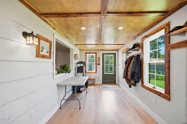 3216 Dry Creek Road, Duffield, VA 24244