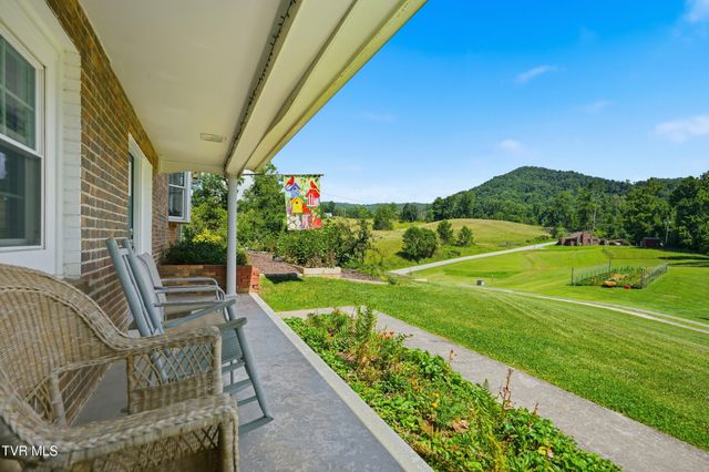 3216 Dry Creek Road, Duffield, VA 24244
