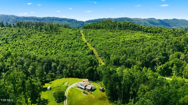 3216 Dry Creek Road, Duffield, VA 24244