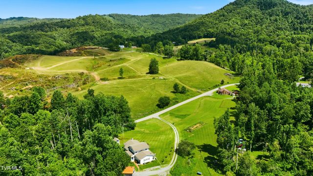 3216 Dry Creek Road, Duffield, VA 24244