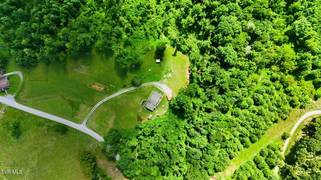 3216 Dry Creek Road, Duffield, VA 24244