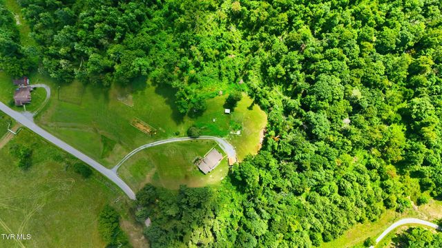 3216 Dry Creek Road, Duffield, VA 24244
