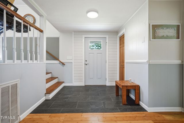 3216 Dry Creek Road, Duffield, VA 24244