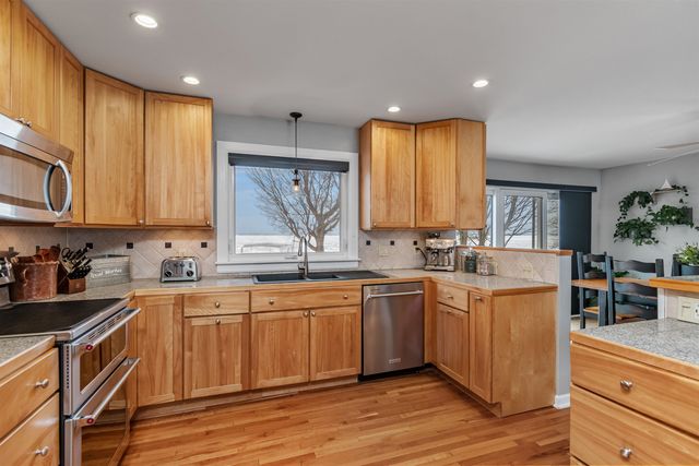 4542 Maquam Shore Road, St. Albans Town, VT 05488