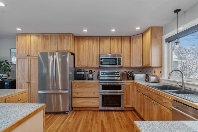 4542 Maquam Shore Road, St. Albans Town, VT 05488