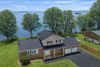 4542 Maquam Shore Road, St. Albans Town, VT 05488