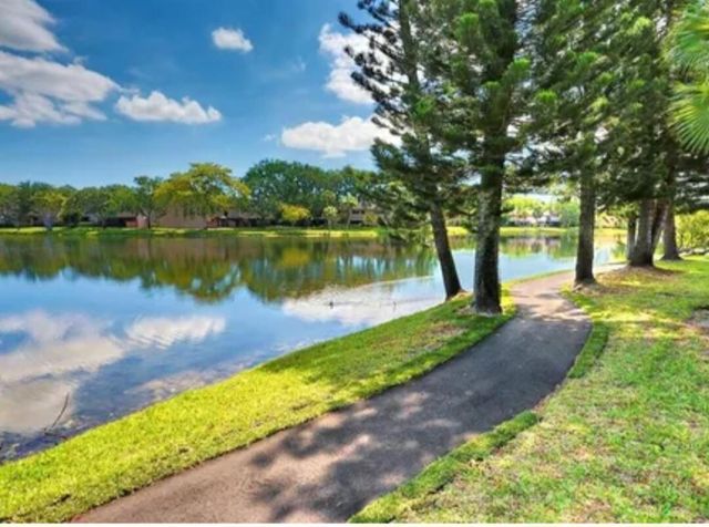 2539 NW 49 Terrace 703, Coconut Creek, FL 33063