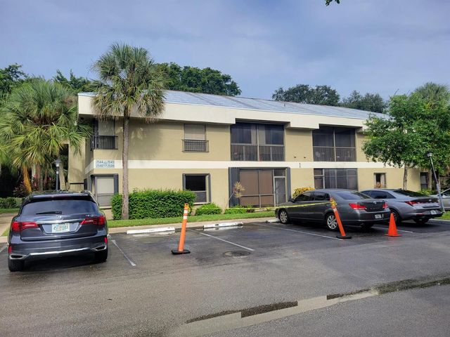 2539 NW 49 Terrace 703, Coconut Creek, FL 33063