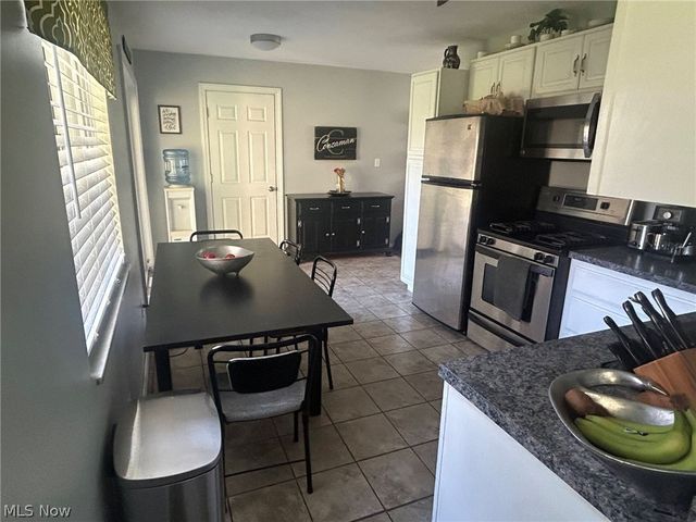 3385 Hemphill Road, Norton, OH 44203