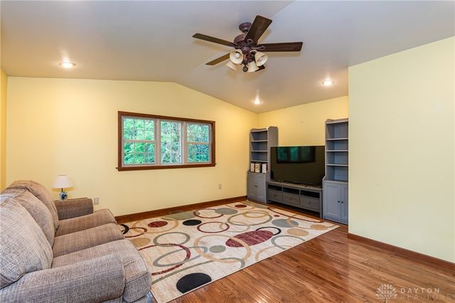 202 Dewey Avenue, Urbana, OH 43078
