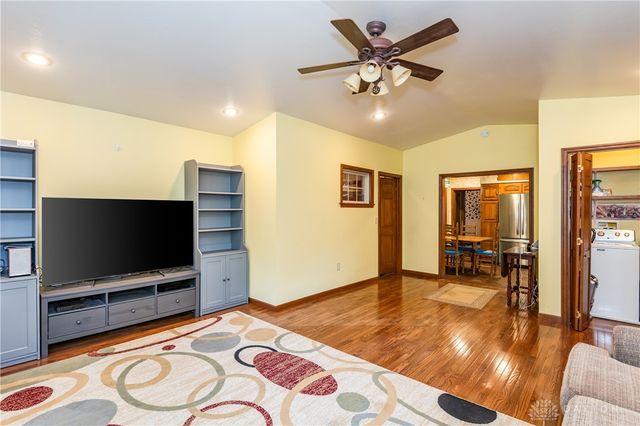 202 Dewey Avenue, Urbana, OH 43078