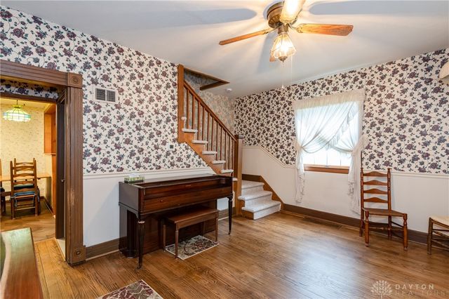 202 Dewey Avenue, Urbana, OH 43078