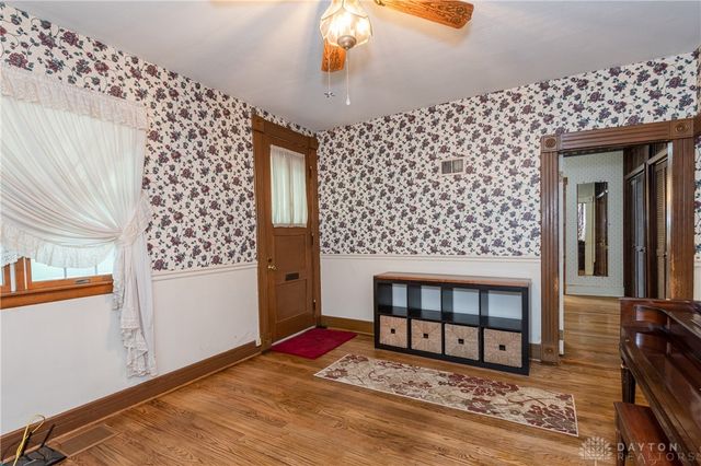 202 Dewey Avenue, Urbana, OH 43078