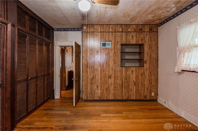 202 Dewey Avenue, Urbana, OH 43078